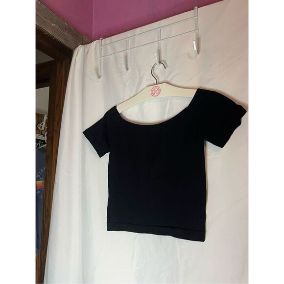 Jessica Simpson Black Crop Top V-Neck Woman’s Size Medium - Picture 5 of 6